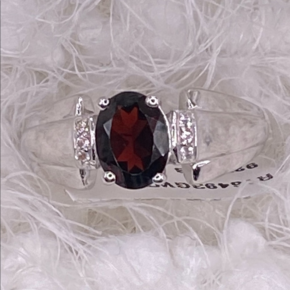 Garnet & white topaz ring